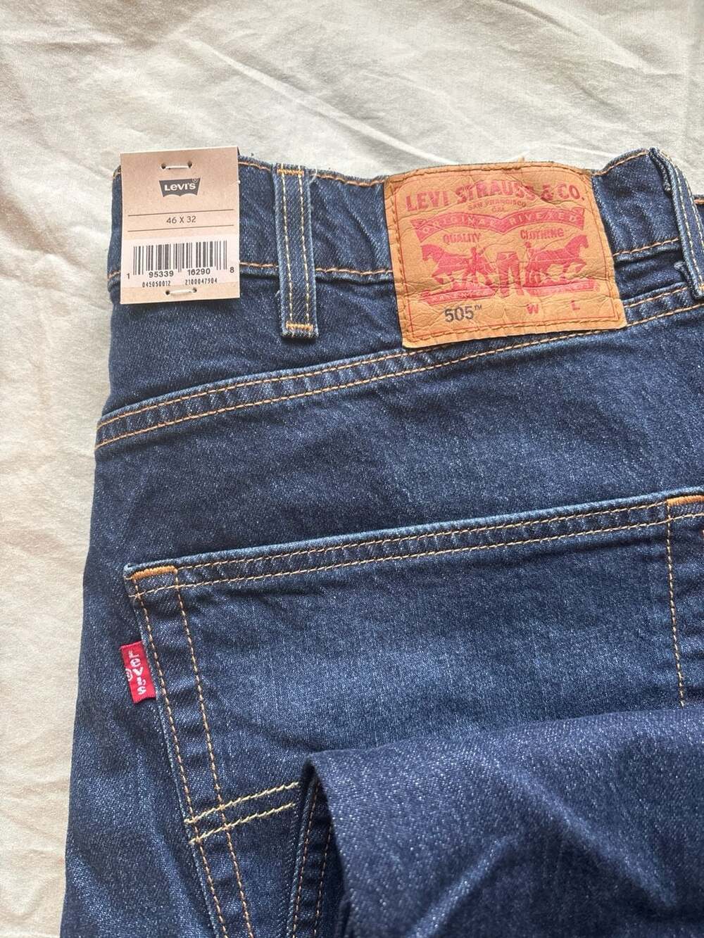 Levi's - Picture 3 of 3